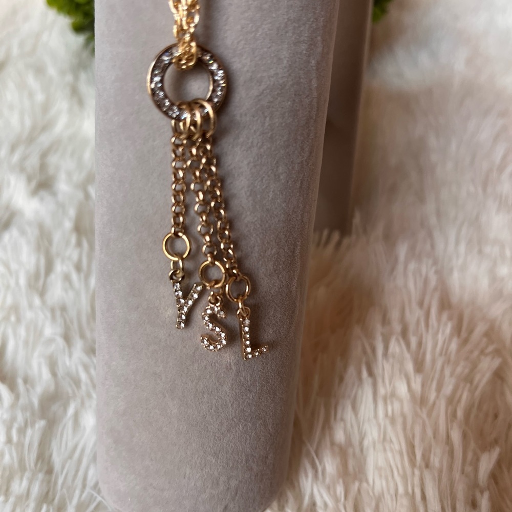 Fashion luxe gold tone Monogram initial charm NWOT